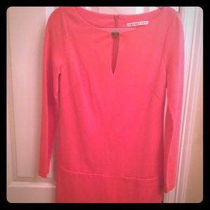 Stunning dress that goes from work to evening.